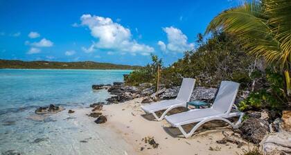 Tropical Chalk Sound Cottage with Pool and Kayak!