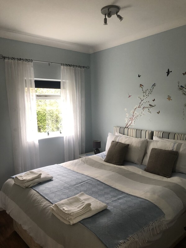 1 bedroom, WiFi, bed sheets