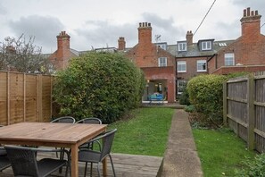 Outdoor dining - 21 Park Lane, Aldeburgh (Suffolk)