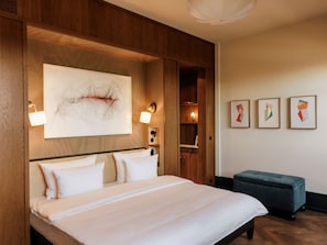Junior Suite | Premium bedding, in-room safe, individually decorated - Château Royal Berlin (Berlin)