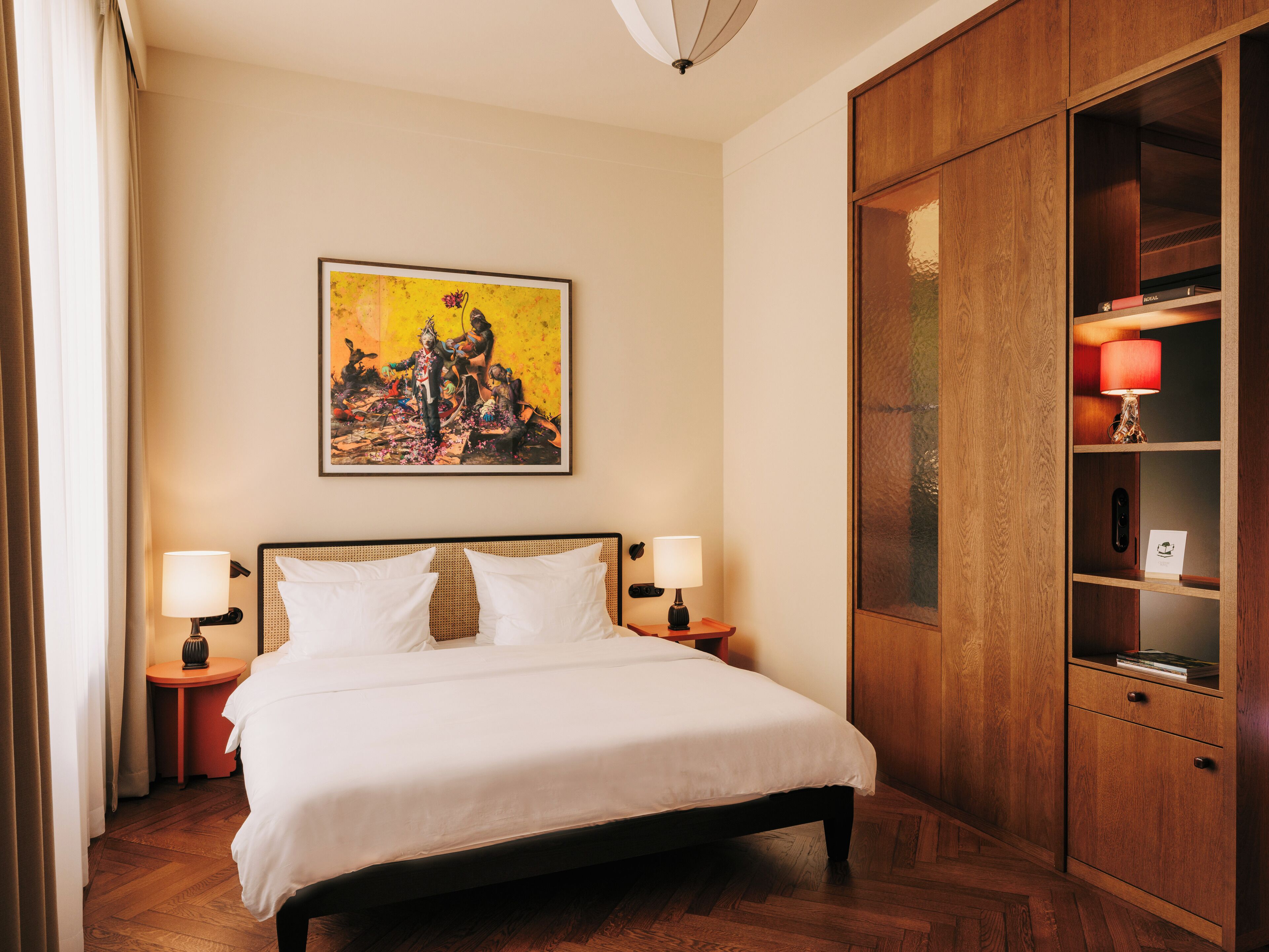 Premium bedding, in-room safe, individually decorated