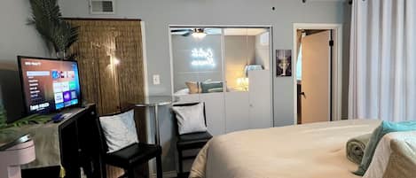 1 chambre, fer et planche à repasser, Wi-Fi gratuit, draps fournis
