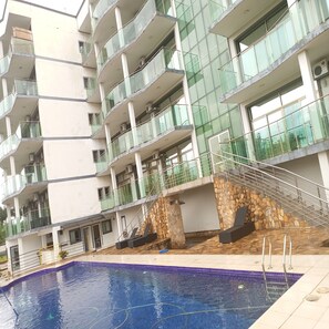 15 indendørs pools, 15 udendørs pools