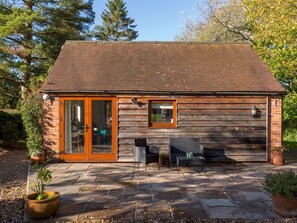 Exterior - Rural Retreat in Rowington, Warwickshire - Pass the Keys (Warwick)