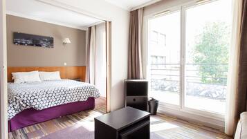 1 slaapkamer, een strijkplank/strijkijzer, wifi, beddengoed