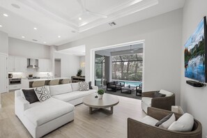 TV, ping pong - Modern 2023 Built Home | Steps to Beach/Shops/Dining (Marco Island)