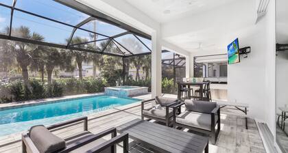 Modern 2023 Built Home | Steps to Beach/Shops/Dining