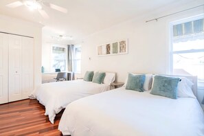 2 chambres, fer et planche à repasser, Wi-Fi, draps fournis
