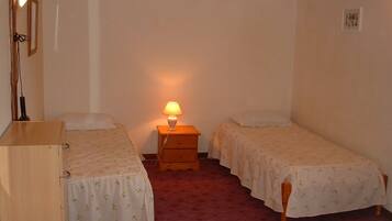 2 Schlafzimmer, Bügeleisen/Bügelbrett, Reisekinderbett, kostenloses WLAN