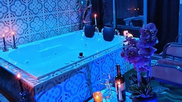 Exclusive Room | Private spa tub