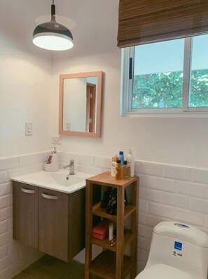 Deluxe Apartment, 1 Bedroom | Bathroom - Nao Venao Boutique Hotel (Las Escobas del Venado)