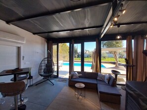 TV, table tennis, books - Hacienda MATEA – an oasis of romance near the beaches, Pula (Pula)