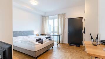 1 Schlafzimmer, Schreibtisch, Bügeleisen/Bügelbrett, kostenloses WLAN