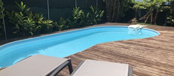 COCON DOUILLET AVEC PISCINE, spacieux appartement de trois chambres climatisées