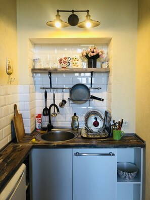 مستلزمات طهي/أطباق/أوعية