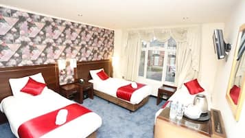 Deluxe Triple Room | 1 bedroom, soundproofing, iron/ironing board, free WiFi