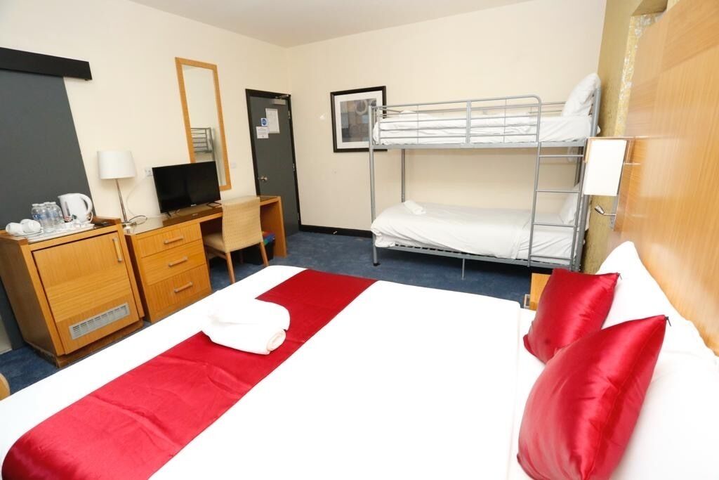 family room, 1 bedroom, non smoking | 1 bedroom, soundproofing, iron/ironing board, free wifi