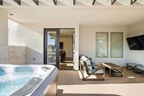 Terrace/patio - Almost Heaven: Desert Color Lagoon + Beaches (St. George)