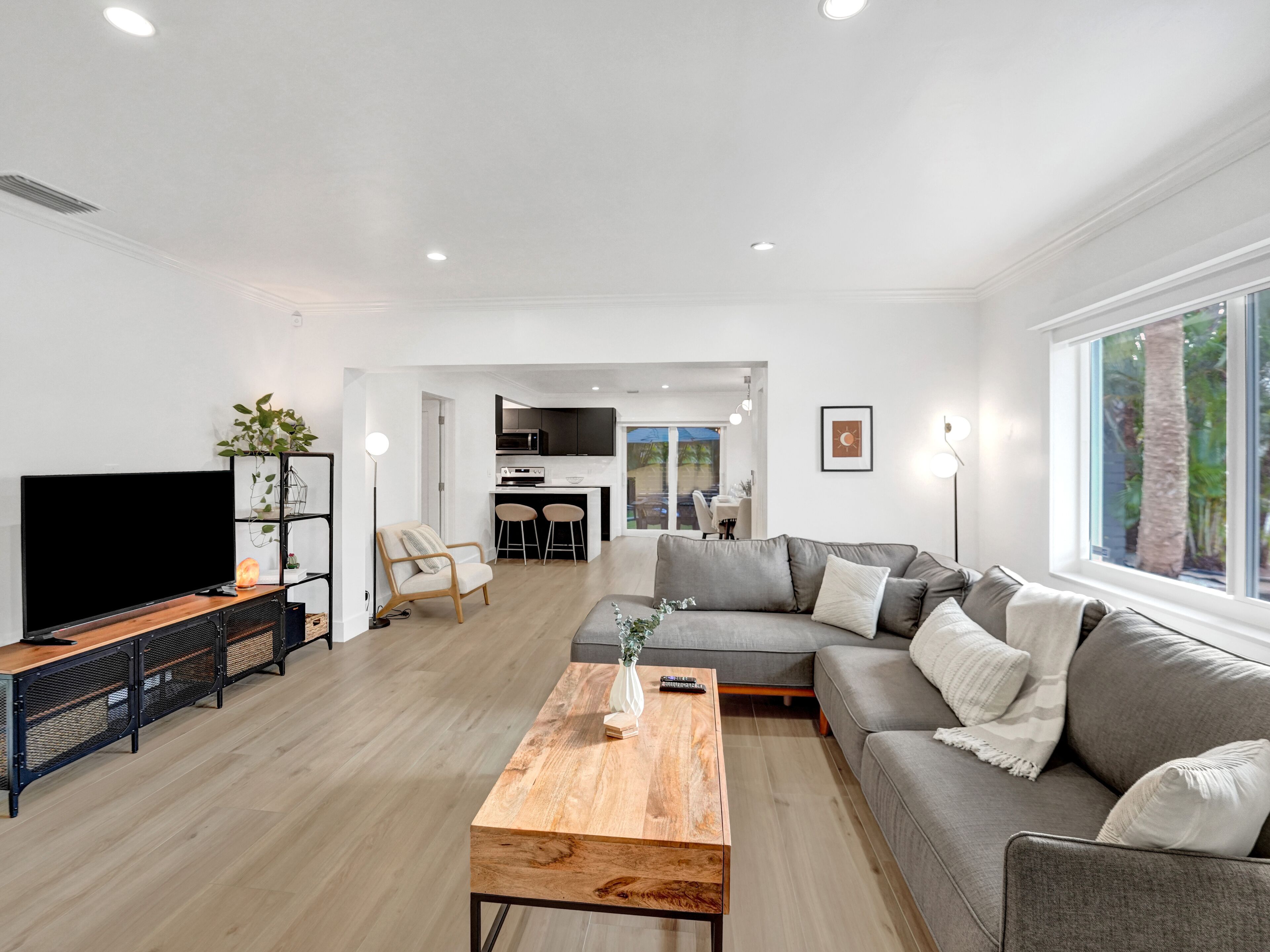 Quiet Escape | Private Yard/BBQ | Walk 2 Downtown