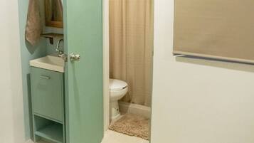 Shower, towels, soap, shampoo