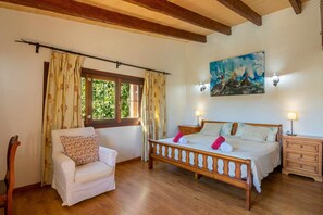 3 bedrooms, iron/ironing board, travel crib, free WiFi - Carbonell, villa with pool close to the sea. (Alcudia)