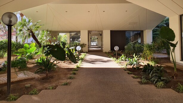 Unclassified image, 1 of 9, button - les Jardins de la Croisette 6 (Cannes)