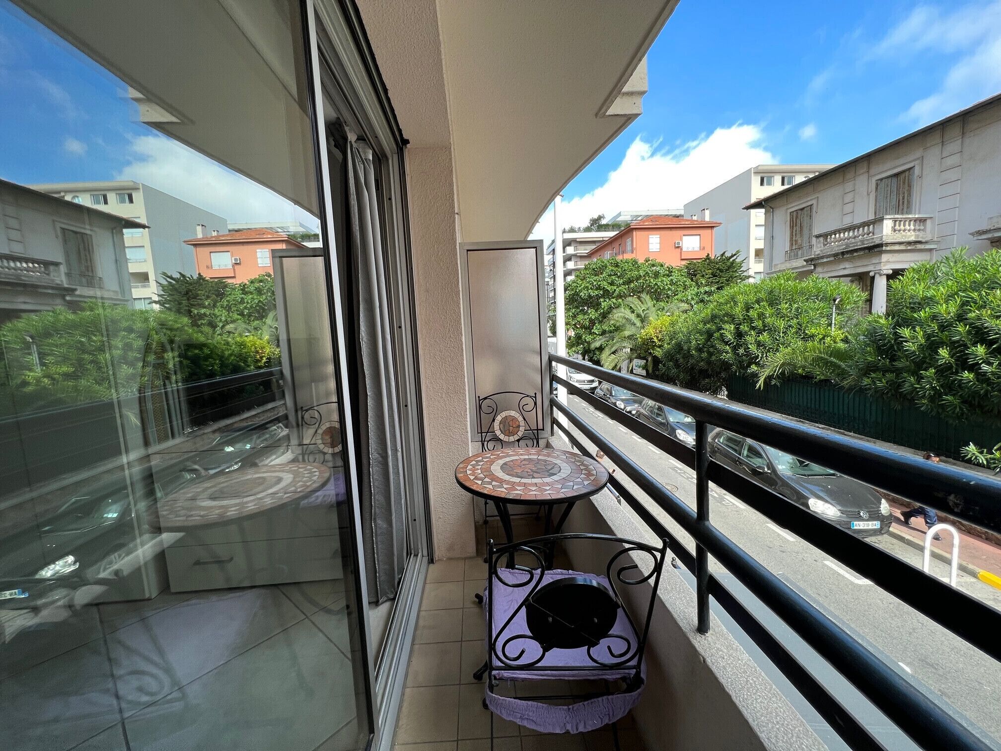 تناول الطعام بالخارج