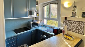 Coffee/tea maker, fridge, microwave, stovetop - Cannes Suquet (Cannes)