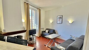 TV - Cannes Suquet (Cannes)