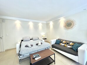 1 quarto, Wi-Fi de cortesia, roupa de cama
