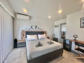 Zimmersafe, Bügeleisen/Bügelbrett, kostenloses WLAN, Bettwäsche