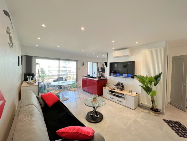 Living area - imperial 2 (Cannes)