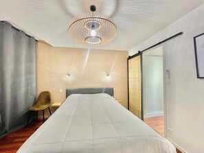 2 bedrooms, iron/ironing board, free WiFi, bed sheets - Carre d'or duplex (Cannes)