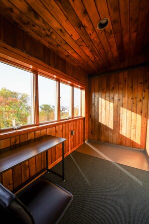 Interior - 3 Story Beach Waterview, 3 KING bed, golf putting green! (Shirley)