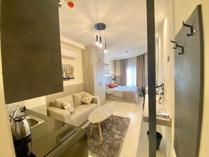 1 bedroom, iron/ironing board, travel cot, free WiFi