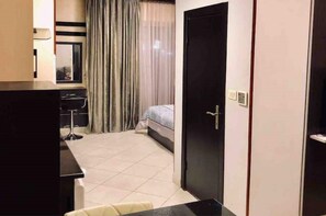1 chambre, fer et planche à repasser, lit parapluie, Wi-Fi gratuit