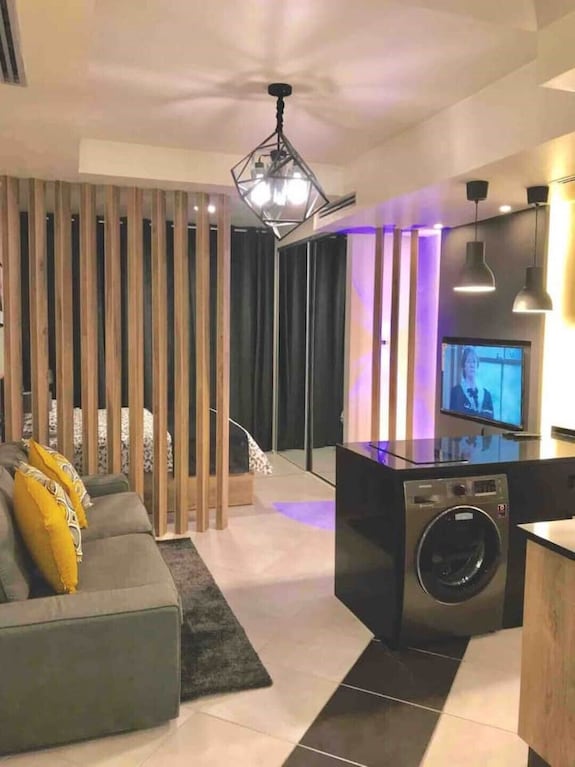 Luxurious Studio 13 Mins To Downtown - Few Steps To Great Foods, Cafes, Shops - Amman