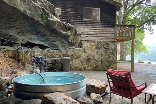 Bain à remous extérieur