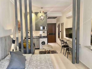 1 bedroom, iron/ironing board, travel cot, free WiFi