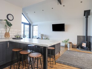 Fridge, dishwasher, electric kettle, toaster