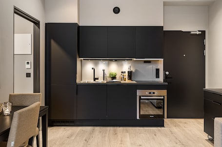 Standard Apartment, 1 Bedroom | Private kitchen | Full-size fridge, oven, stovetop, dishwasher