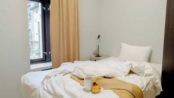 Apartment | 1 bedroom, blackout drapes, iron/ironing board, free WiFi