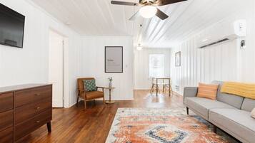 House (Darlington, 100 C (End)) | Bahagian luar