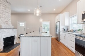 Exterior - Smith, 13 (Greenville)