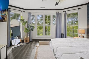 2 Schlafzimmer, Reisekinderbett, kostenloses WLAN, Bettwäsche