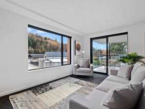 TV, fireplace, stereo, offices