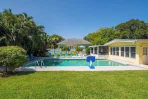 A heated pool - Central Vero House 6/3 with Heated Pool (Vero Beach)