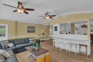 Smart TV, futbolito y tenis de mesa 