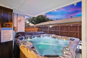 Bain à remous extérieur