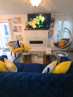 Älytelevisio, takka, videopelejä